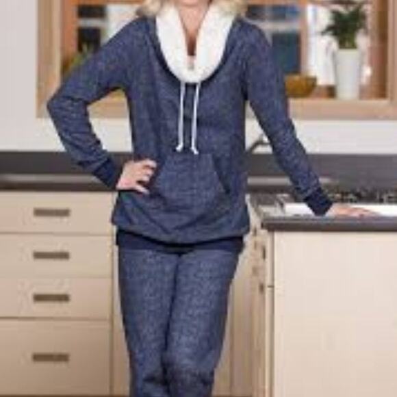 Pajamagram Solstice Shearling Rollneck Pajama Sweatshirt  M - Picture 2 of 9